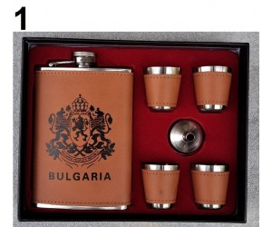 Подаръчен комплект манерка и чаши за алкохол ORCA Gift Set